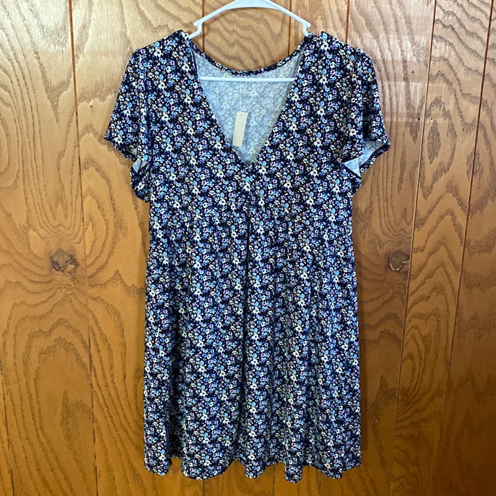 Floral dress from Aeropostal! black blue white and purple. Size XL